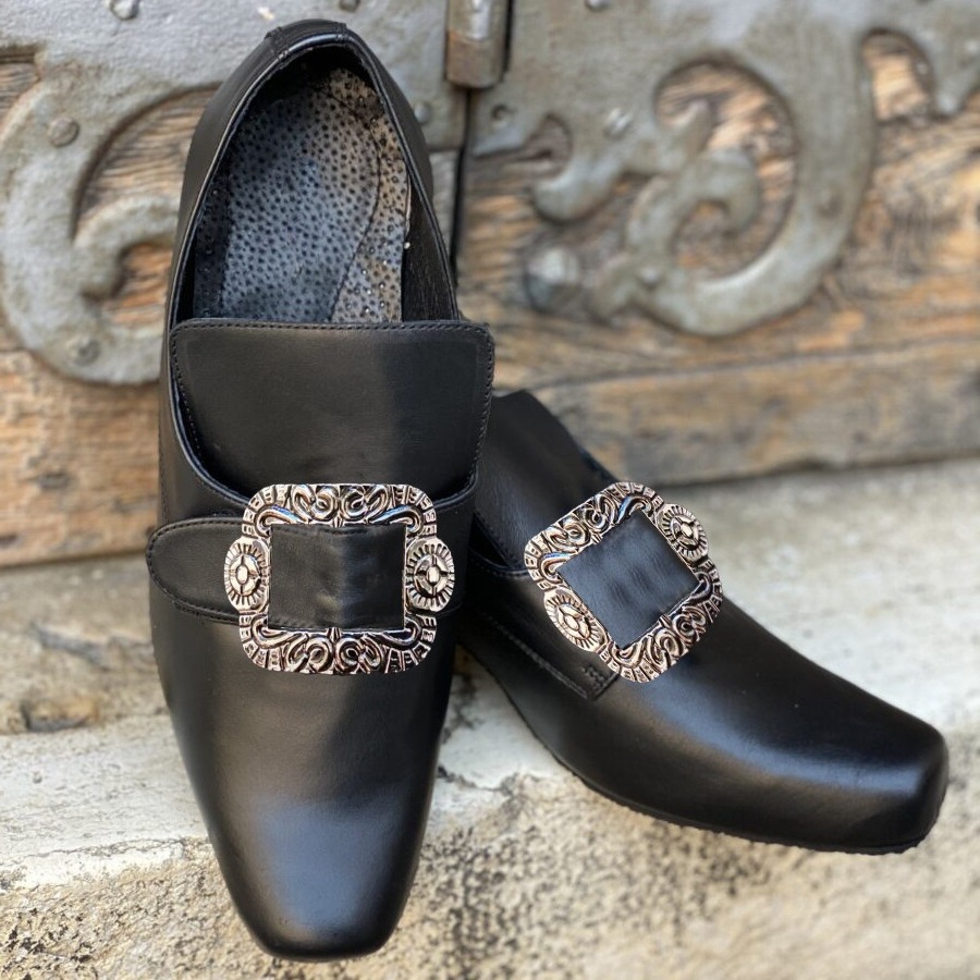 أحذية تنكرية للرجال والنساء، أ - مراجعة Men'S Shoes Louis Vuitton وسعره